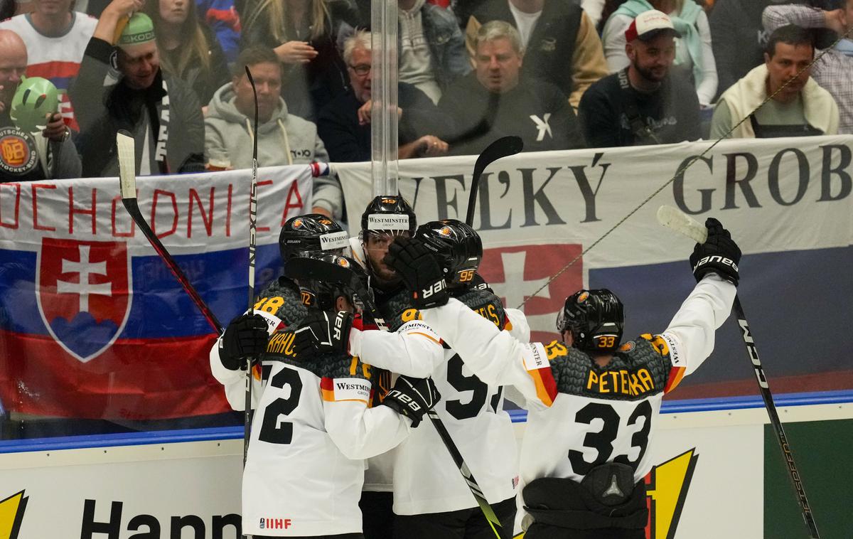 nemška hokejska reprezentanca | Nemci so branjenje srebrnega odličja začeli z zmago proti Slovakom. | Foto Guliverimage