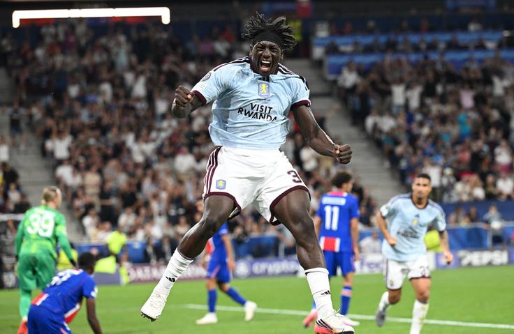 Brian Madjo je star komaj 17 let, pa že trese mreže na tako pomembnih srečanjih kot je evropski superpokal. Mrežo PSG je zatresel v 45. minuti. | Foto: Reuters
