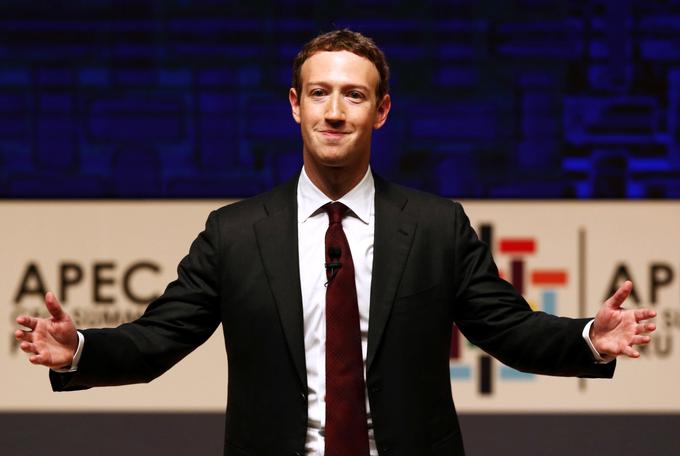 Thielova najbolj dobičkonosna naložba pa je bil zagotovo Facebook Marka Zuckerberga. Bil je prvi zunanji vlagatelj v to družbeno omrežje. Leta 2004 je v Zuckerbergovo podjetje vložil 500 tisoč dolarjev, s čimer je pridobil 10,2-odstotni delež in mesto v upravnem odboru. Leta 2012 je svoj delež prodal za milijardo dolarjev (940 milijonov evrov). | Foto: Reuters