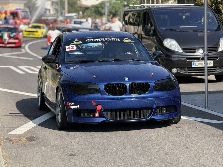Mark Grlj (BMW 130i) je zmagal v Razredu 5A). | Foto: Gregor Pavšič