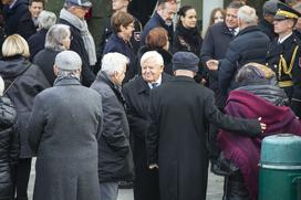 Pogreb slovenskega politika, pravnika in gospodarstvenika Janeza Zemljariča z vojaškimi častmi.