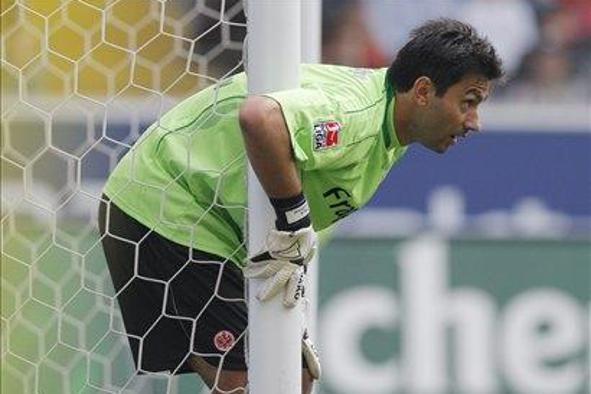 Nikolov ostaja v Frankfurtu