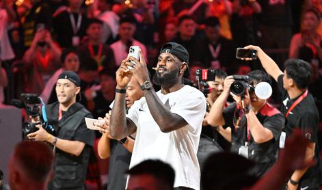 LeBron James s posebnim komplimentom za Dončića, ki ga spremlja tudi na dopustu