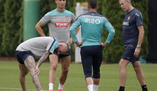 Cristiano Ronaldo ima vnetje kolenskih vezi in poškodbo stegenske mišice