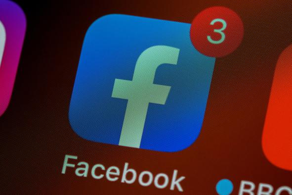 Padli so Facebook, WhatsApp in Instagram. Kakšno je najnovejše stanje? #video