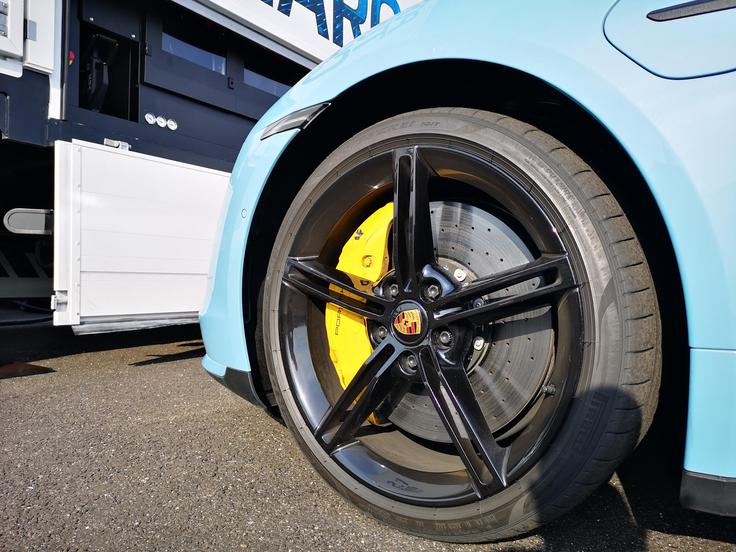 Vseh 140 baterij v 10 enotah je vodno hlajenih.  | Foto: Gregor Pavšič