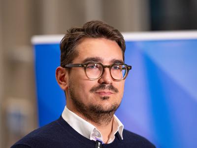 V opoziciji zadovoljni z referendumsko udeležbo, upajo na kvorum