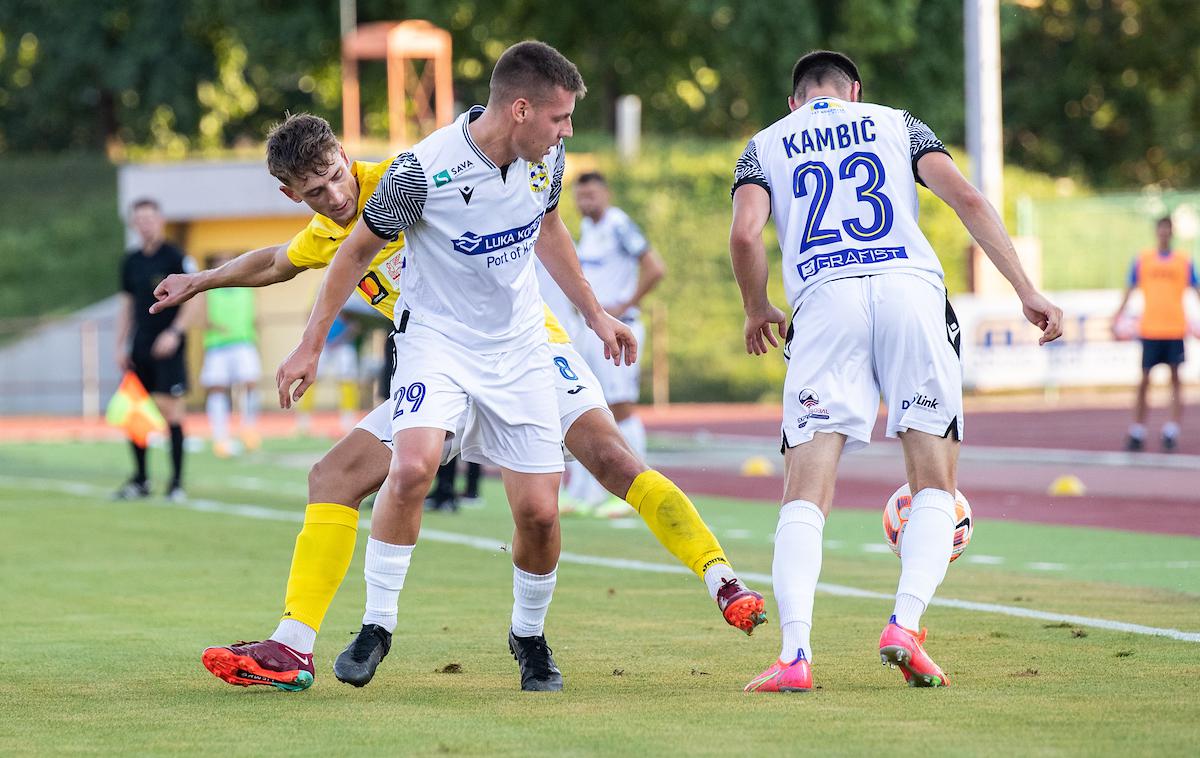 FC Koper | Koprčani so s tretjo zmago skočili na drugo mesto slovenskega prvenstva.  | Foto Nik Moder/Sportida