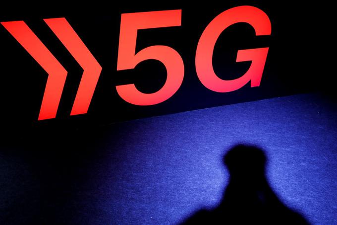 V Sloveniji imamo komercialno omrežje 5G od julija letos. Prvi ga je vzpostavil Telekom Slovenije.  | Foto: Reuters