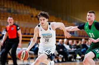 Ilirija ugnala Triglav, Krka Šenčur, Helios pa izgubil s Hopsi