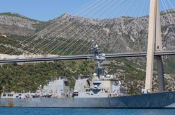 Ameriški rušilec v Dubrovniku sprožil politični spor #foto