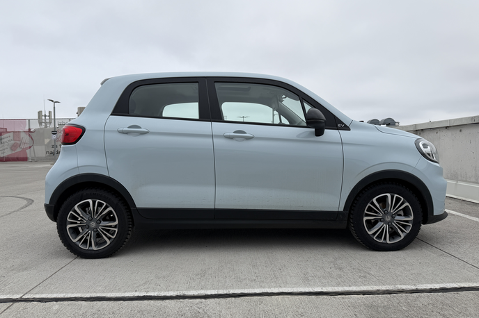 Leapmotor T03 | Leapmotor T03 brez upoštevanega odbitka subvencije (7.200 evrov) v Sloveniji stane 19 tisoč evrov. | Foto Gregor Pavšič