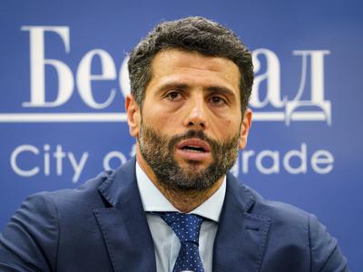 Župan Beograda naj bi napadel mestno svetnico in ji zlomil nos