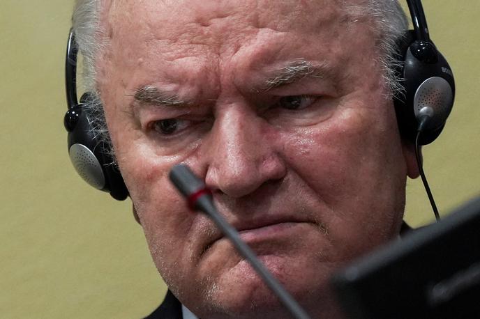 Ratko Mladić | Nekdanji poveljnik vojske Republike Srbske Ratko Mladić velja za enega najbolj zloglasnih vojnih zločincev polpretekle zgodovine in enega najodgovornejših za najbolj krvave dogodke med vojno v BiH, med katero je umrlo več kot sto tisoč ljudi. | Foto Reuters
