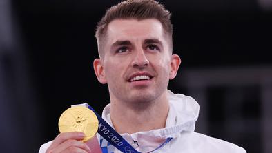 Britanec ubranil naslov olimpijskega prvaka
