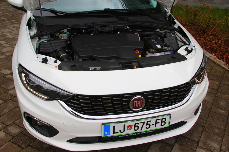 Vse tri karoserijske različice so na voljo z dvema bencinskima motorjema (1.4 16V in 1.4 T-JET 16V) in dvema dizloma (1.3 multijet 16V in 1.6 multijet 16V). | Foto: Aleš Črnivec