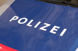 Avstrija: Slovenec s štirikolesnikom zgrmel v strugo potoka in umrl