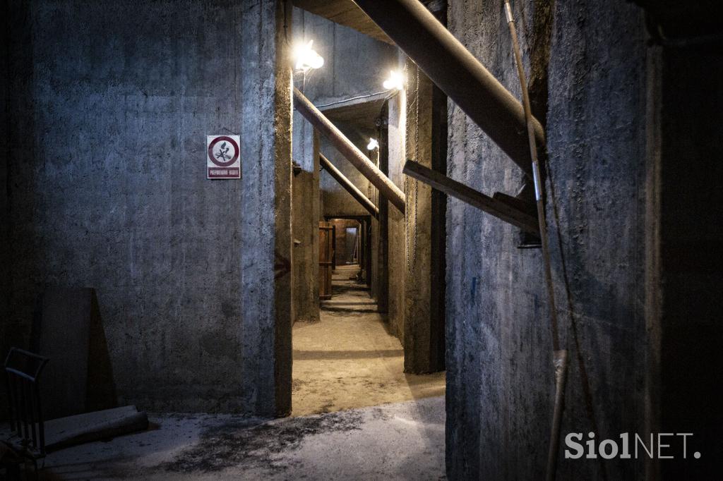 Žito silosi v ljubljanskem BTCju. silos žito