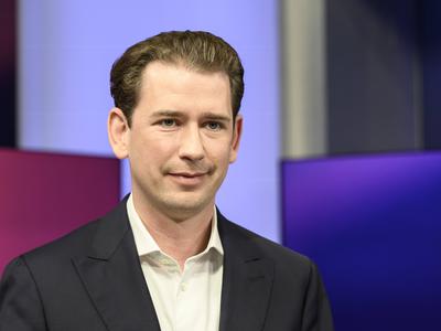 Nekdanji avstrijski kancler Kurz Janši predstavil orodje za kibernetsko varnost