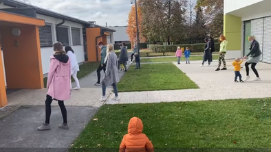 Gasilci s plesom osvojili splet, zdaj jim sledijo ljubljanske vzgojiteljice #video