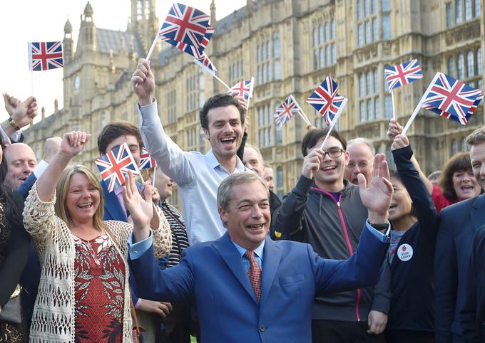 Nigelu Farageu, nekdanjemu prvemu možu stranke Ukip, je uspelo s pomočjo delavskih glasov Veliko Britanijo na referendumu popeljati iz EU. | Foto: Reuters