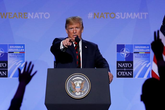 Donald Trump Nato | Ameriška administracija Joeja Bidna je zaskrbljena zaradi možnosti ponovnega prihoda Donalda Trumpa na oblast v ZDA. Podporo Ukrajini želi skupaj z večino kongresnikov zaščititi pred Trumpovim samovoljnim odstopom od nje. | Foto Reuters