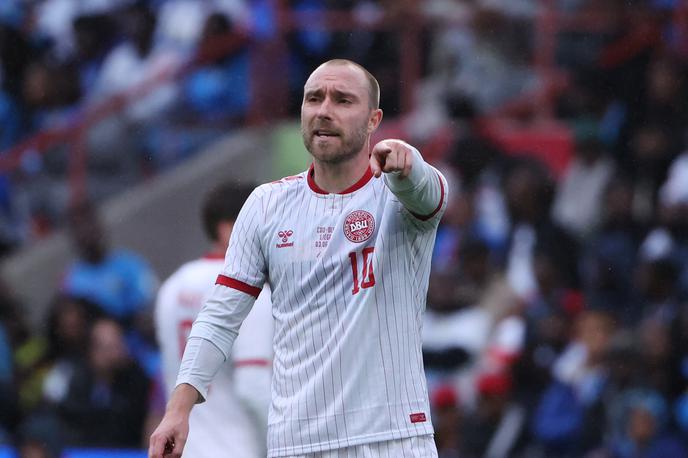 Christian Eriksen | Christian Eriksen, ki je pred petimi leti doživel srčni zastoj med tekmo evropskega prvenstva, se je znova zgrudil na zelenici. Iz danskega tabora sicer prihajajo spodbudne informacije, da je pri zavesti in da se v danih okoliščinah počuti dobro. | Foto Guliverimage