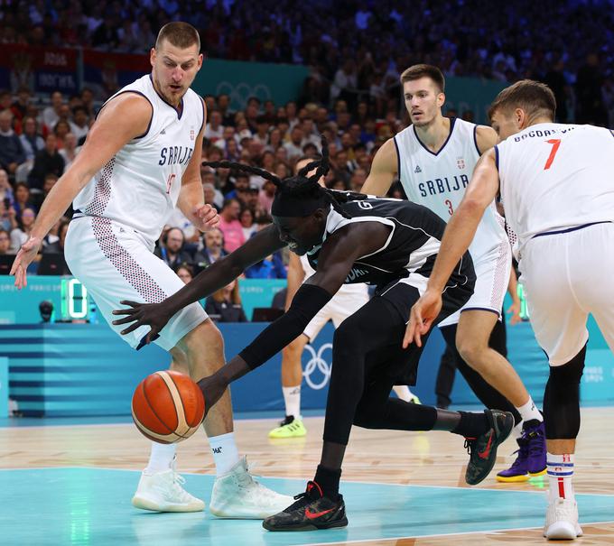 V zadnji tekmi skupinskega dela olimpijskega košarkarskega turnirja se merita Srbija in Južni Sudan. | Foto: Reuters