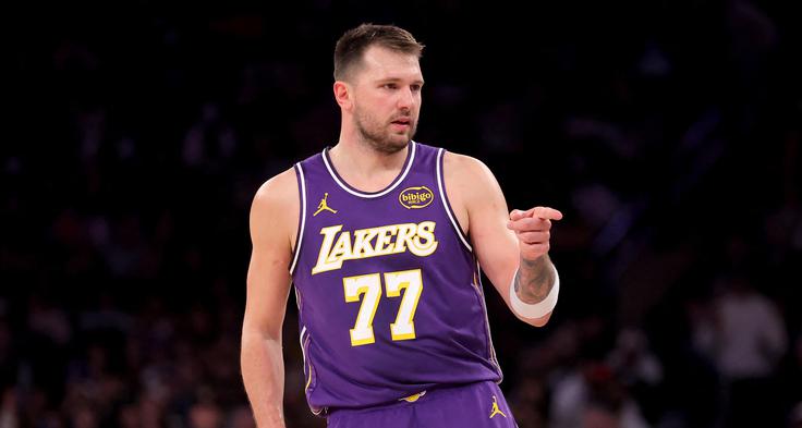 Luka Dončić že nekaj časa ne igra. | Foto: Reuters