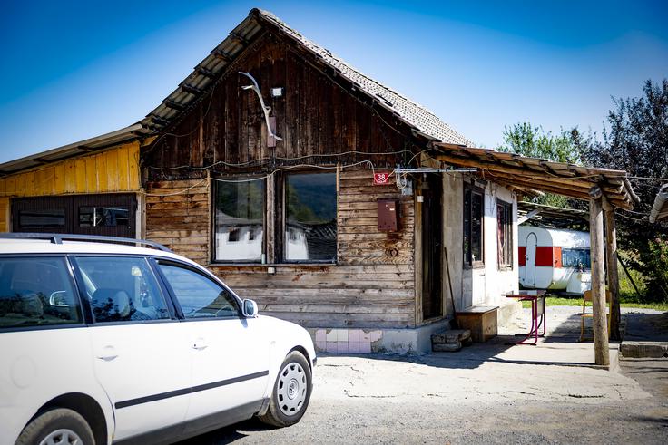 Romsko naselje Trata v Kočevju. | Foto: Ana Kovač