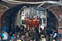 V požaru v indijski tovarni umrlo najmanj 43 ljudi