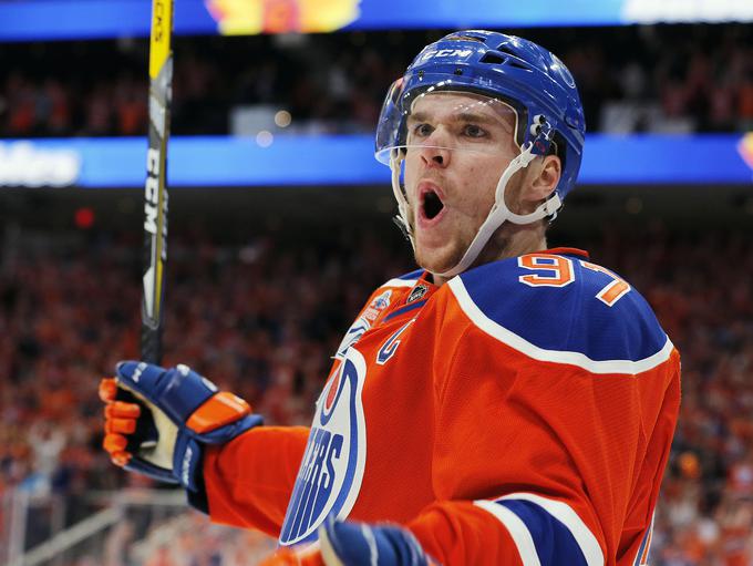 Pri 20 letih je Connor McDavid z Edmontonom podpisal povprečno najbolj donosno pogodbo lige NHL. | Foto: Reuters