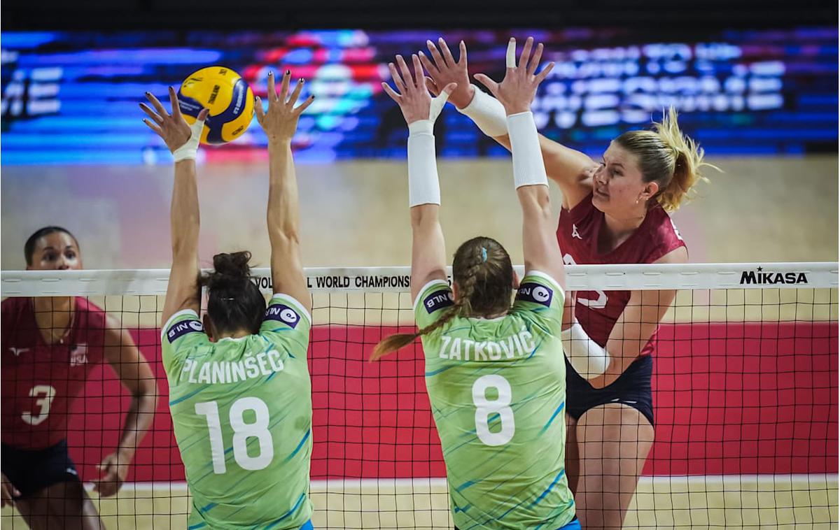 slovenska ženska odbojkarska reprezentanca : ZDA | Foto Slovenke so na zgodovinski prvi tekmi svetovnega prvenstva Američankam odščipnile niz.