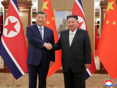 Voditelja Kitajske in Severne Koreje za krepitev v