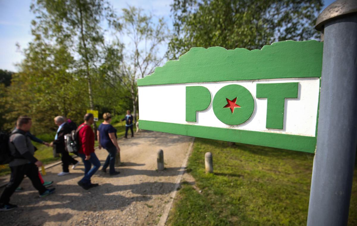 Tek trojk, Pot ob žici | Foto Anže Malovrh/STA