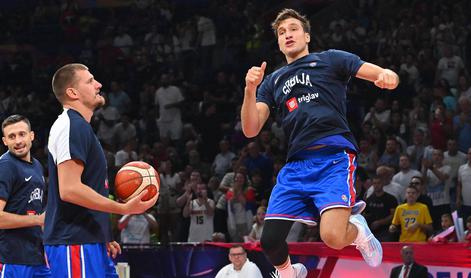 Šok za Srbijo: zvezdnik predčasno končal EuroBasket