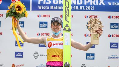Urša Bogataj ugnala vso konkurenco