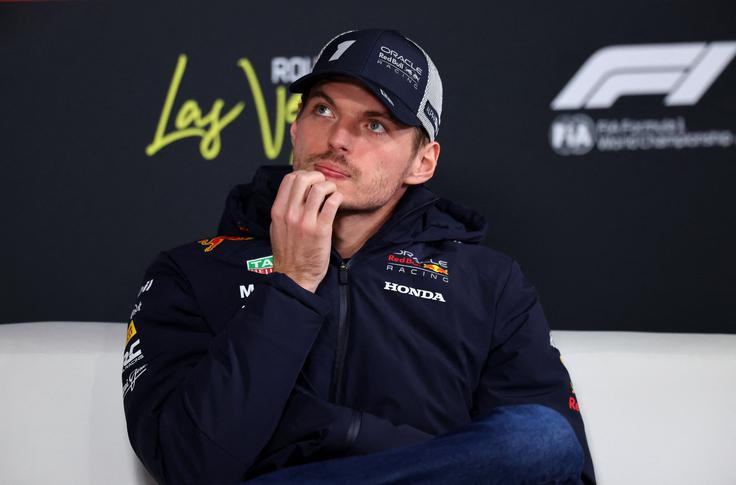 Max Verstappen ima še teoretične možnosti za peti zaporedni naslov. | Foto: Reuters