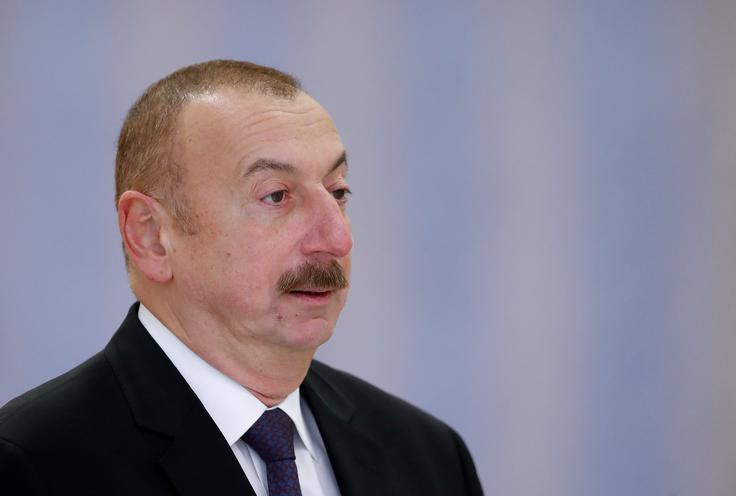 "Šuša pripada nam! Karabah pripada nam!" je po poročanju medijev v Bakuju dejal azerbajdžanski predsednik Ilham Alijev. | Foto: Reuters