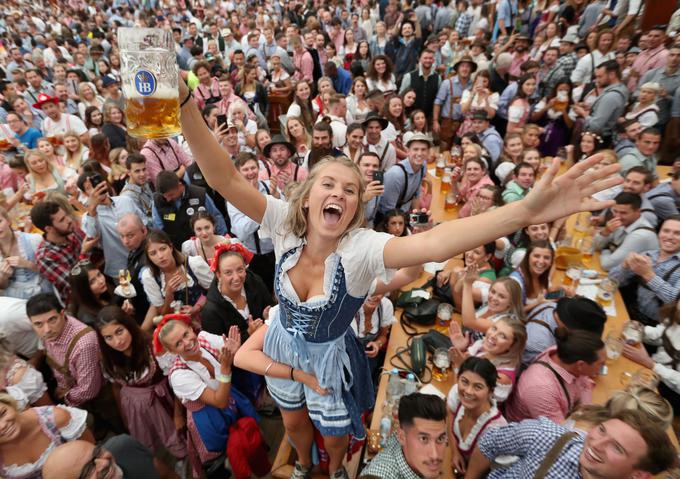 Oktoberfest so v Münchnu prvič izpeljali že davnega leta 1810, lani ga je obiskalo dobrih šest milijonov obiskovalcev.  | Foto: Getty Images