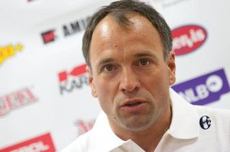 Schaffer že doma, naslednik še uganka