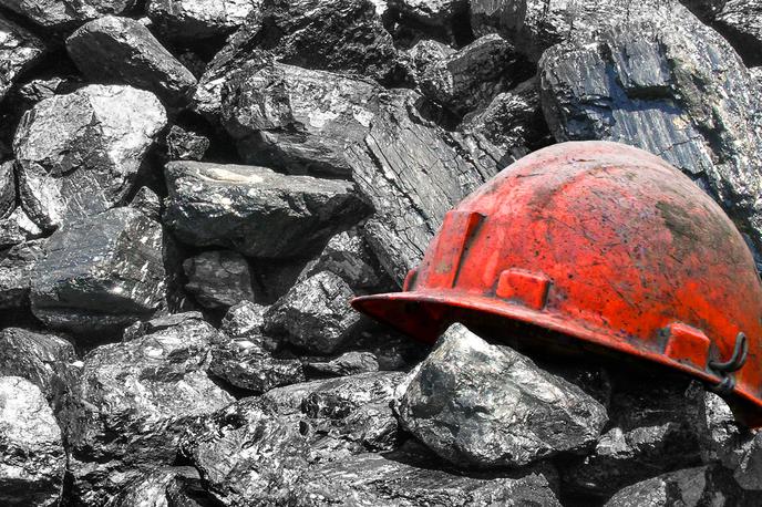 rudar čelada premog | Nesreča se je zgodila v premogovniku Pniowek v kraju Pawlowice na jugu države. | Foto Thinkstock