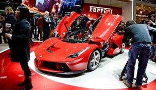 Šok iz Torina: Fiat po 45 letih prodaja Ferrari