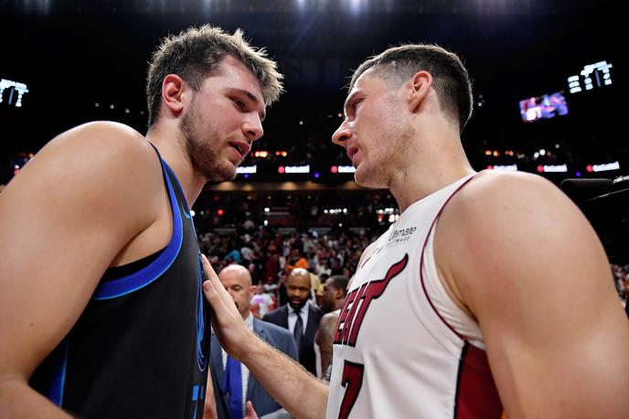 Luka Dončić Goran Dragić | Goran Dragić in Luka Dončić sta se na dvoboju v Miamiju prvič pomerila v ligi NBA. | Foto Reuters