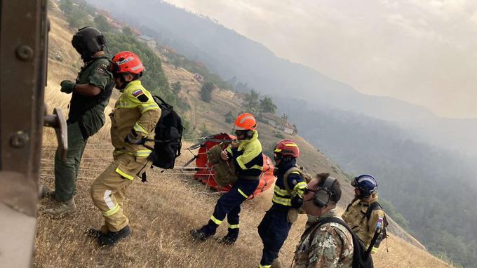 Med eno od gasilskih odprav v Severni Makedoniji | Foto: Slovenska vojska