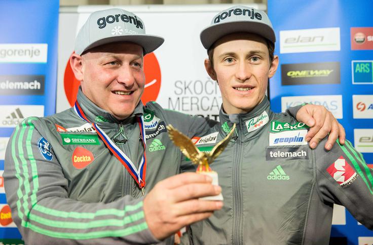 Goran Janus je v vseh letih popeljal slovenske skakalce do številnih uspehov. Pod večino se je podpisal Peter Prevc. | Foto: Vid Ponikvar