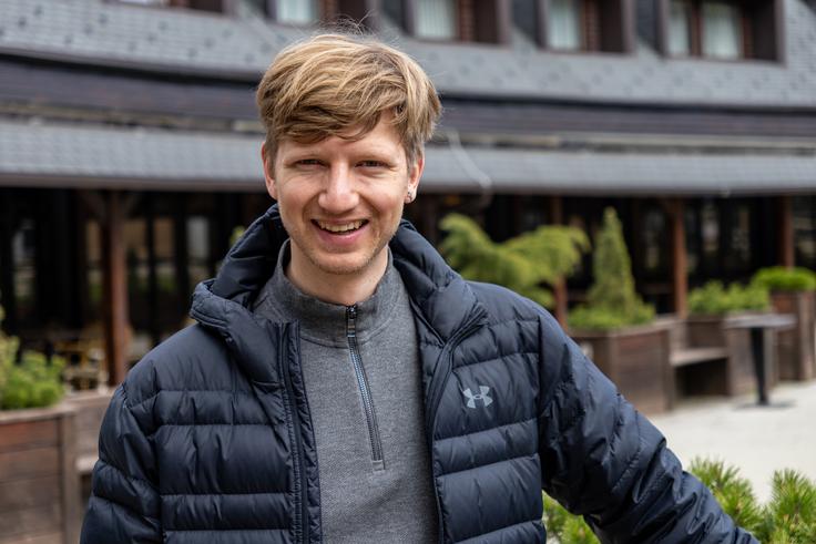 Klemen Kosi z nasmehom pove, da je zdaj državni prvak v vseh petih disciplinah. | Foto: Matej Podgoršek