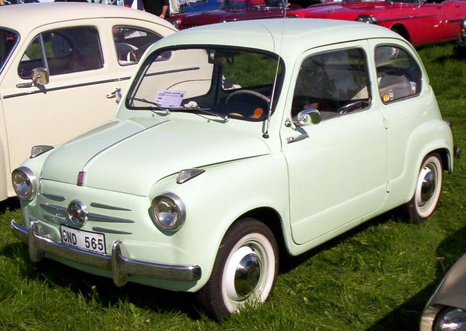 To je fiat 600, na podlagi katerega je nastal tudi Zastavin "fičko". Fiat je model 600 izdeloval med leti 1955 in 1969. | Foto: Thomas Hilmes/Wikimedia Commons