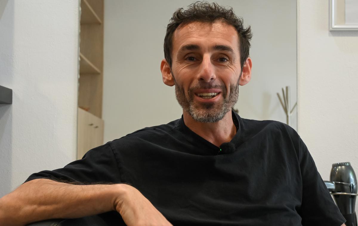 Slaviša Goranović | Slaviša Goranović nas je sprejel v svojem salonu Studio S v Novi Gorici. | Foto Matej Podgoršek