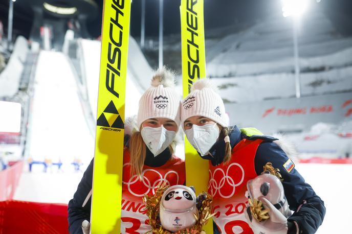 Urša Bogataj Nika Križnar | Olimpijska prvakinja Urša Bogataj in Nika Križnar sta uresničili sanje. | Foto Anže Malovrh/STA